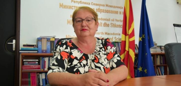 Јаневска: Дигитални свидетелства за учениците од прво до трето одделение