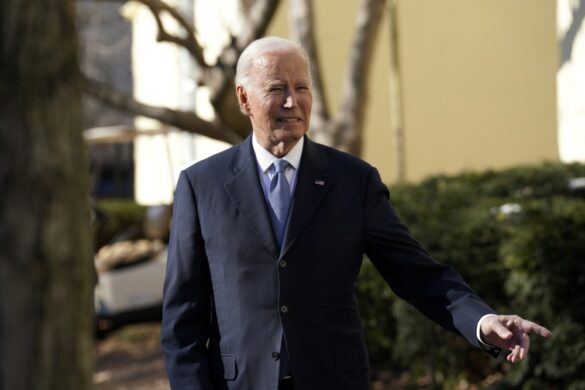 epa11831682 US President Joe Biden departs the St. John's Church before attending the Conference of Mayors in Washington, DC, USA, 17 January 2025.  EPA-EFE/YURI GRIPAS / POOL