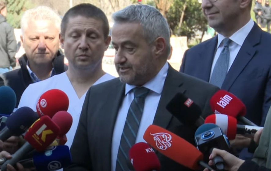 Левица: Клековски ги искара професорите и докторите додека ВМРОвски аматери, вклучувајќи го и него, го водат јавното здравје