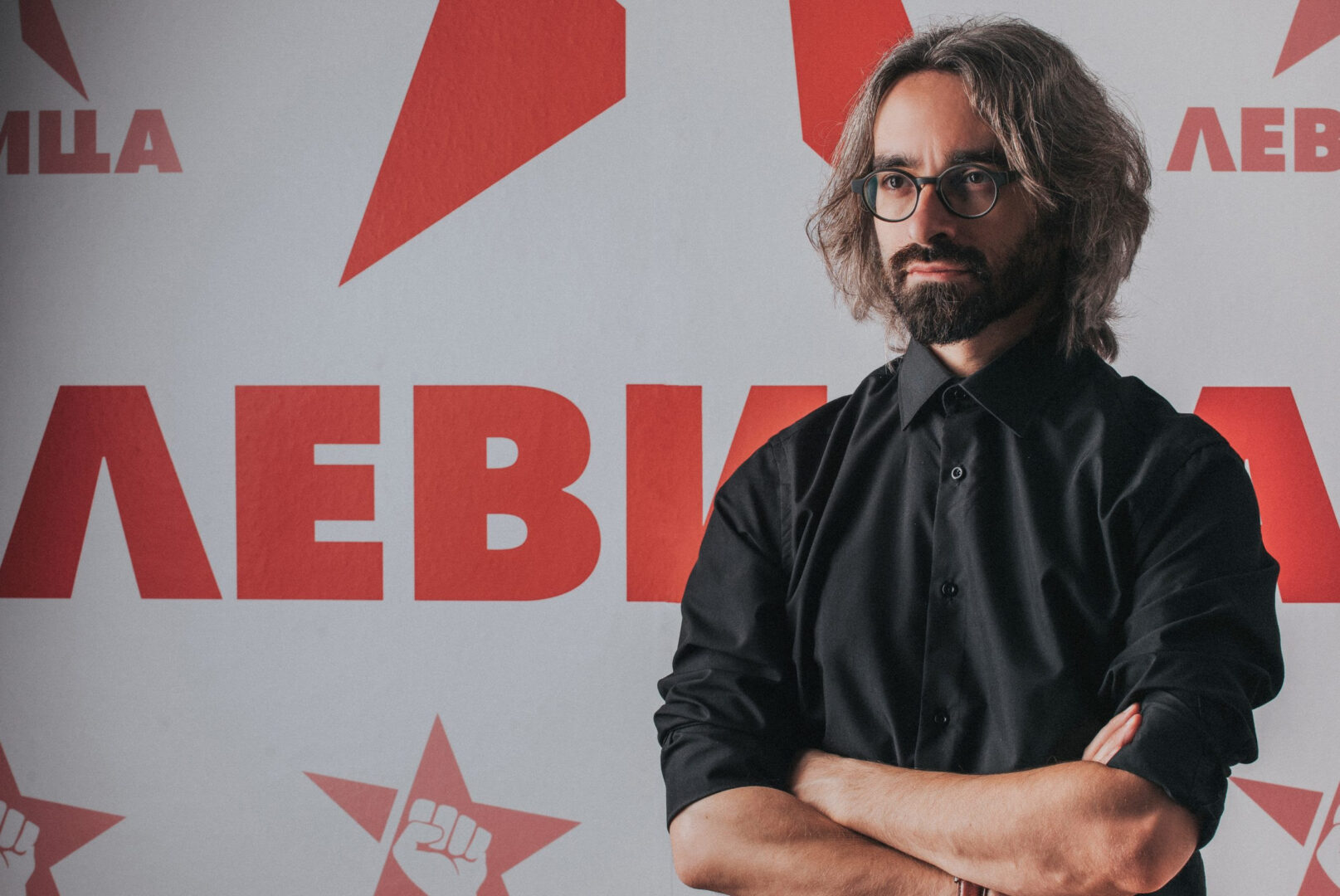 Апасиев: Државата ги штити богатите, работниците го плаќаат товарот