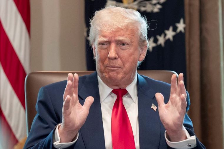 Трамп: Паднаа во океанот како пеперутки во гробовите, прекрасно