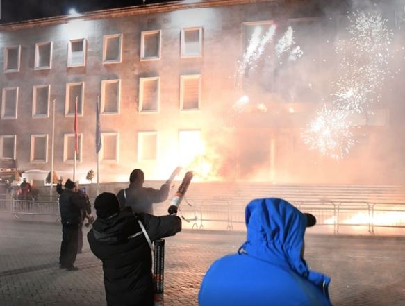 САД и Иран се согласија за двонеделен прекин на огнот, се слави победа во Техеран