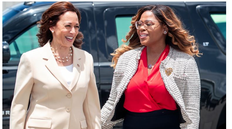 Черфилус-Меккормик поднесе оставка, ѝ се заканува затворска казна до 53 години