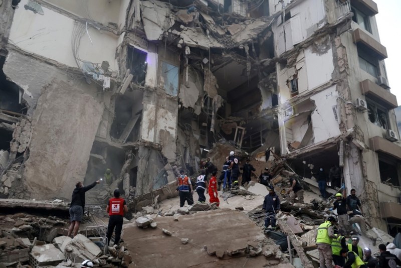 ВИДЕО: Израел погоди 100 цели за 10 минути во Либан, над 250 мртви