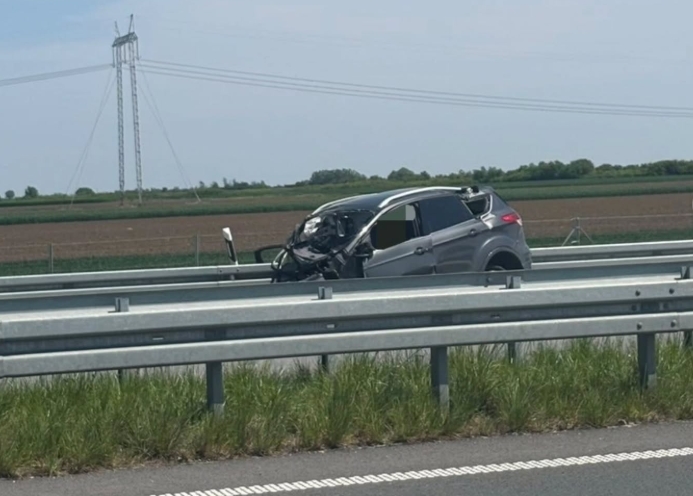 (ВИДЕО) Страшна сообраќајка на автопат во Србија – тројца загинати