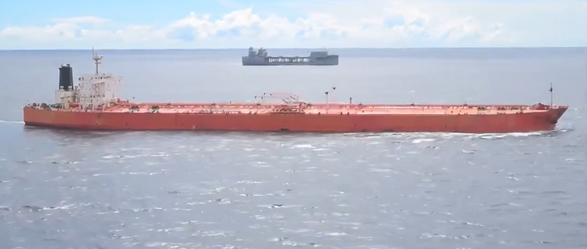 ВИДЕО: Американците упаднаа на уште еден ирански брод, објавена снимка