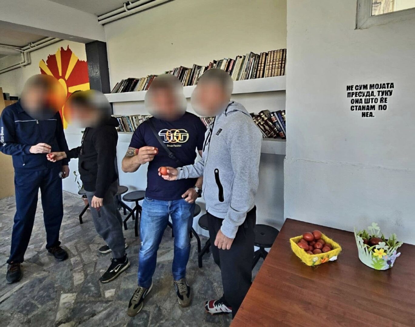 Велигден во „Шутка“ – затворениците го прославија празникот