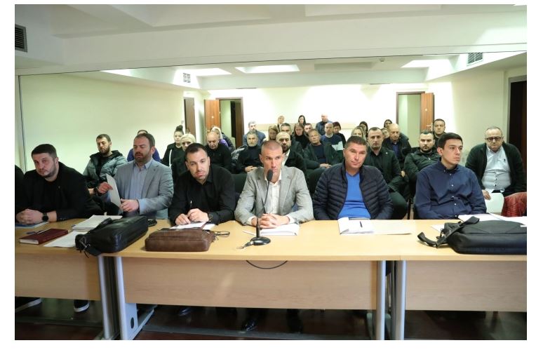 Одложено e судењето против 13 полицајци за пожарот во дискотеката „Пулс“