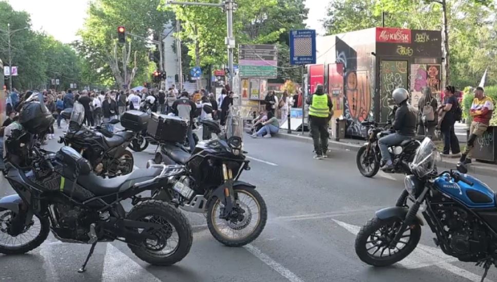 Студентскиот протест во Белград: Полицијата апелира да не се организираат нерегистрирани собири