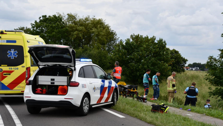 Автомобил удри во група деца на велосипеди во Холандија – тројца загинаа