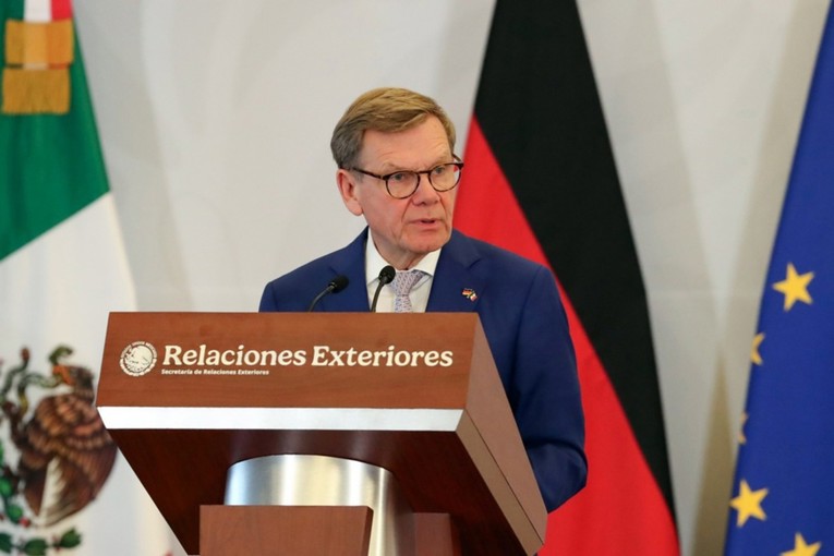 Германија го повикува Путин на преговори