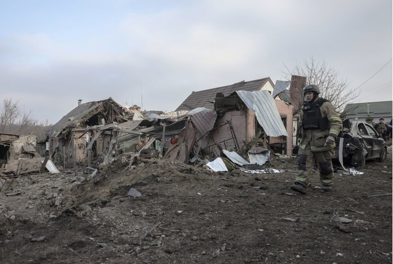 Петмина се мртви, а се 14 повредени во рускиот напад врз Зап