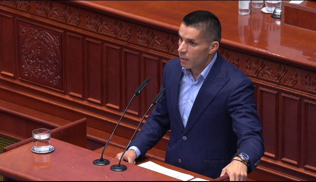 (ВИДЕО) Николовски: Додека регионот оди напред,  добиваат милијарди од ЕУ, Македонија останува заглавена во место