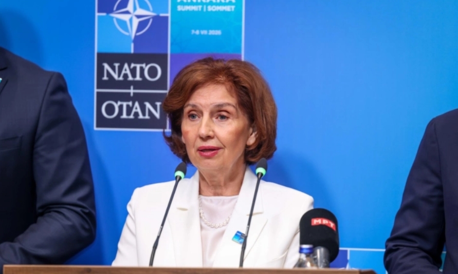 Сиљановска Давкова: Кредибилен партнер сме на НАТО, да се надмине лавиринтот на патот кон ЕУ