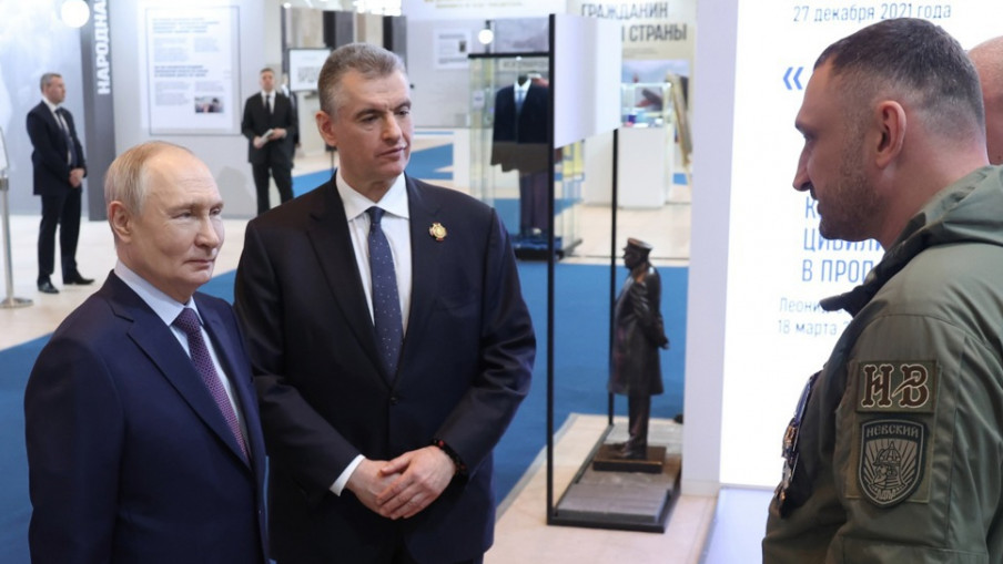 Слуцки: ЕУ ја поттикнува Третата светска војна со снабдување на Украина со оружје
