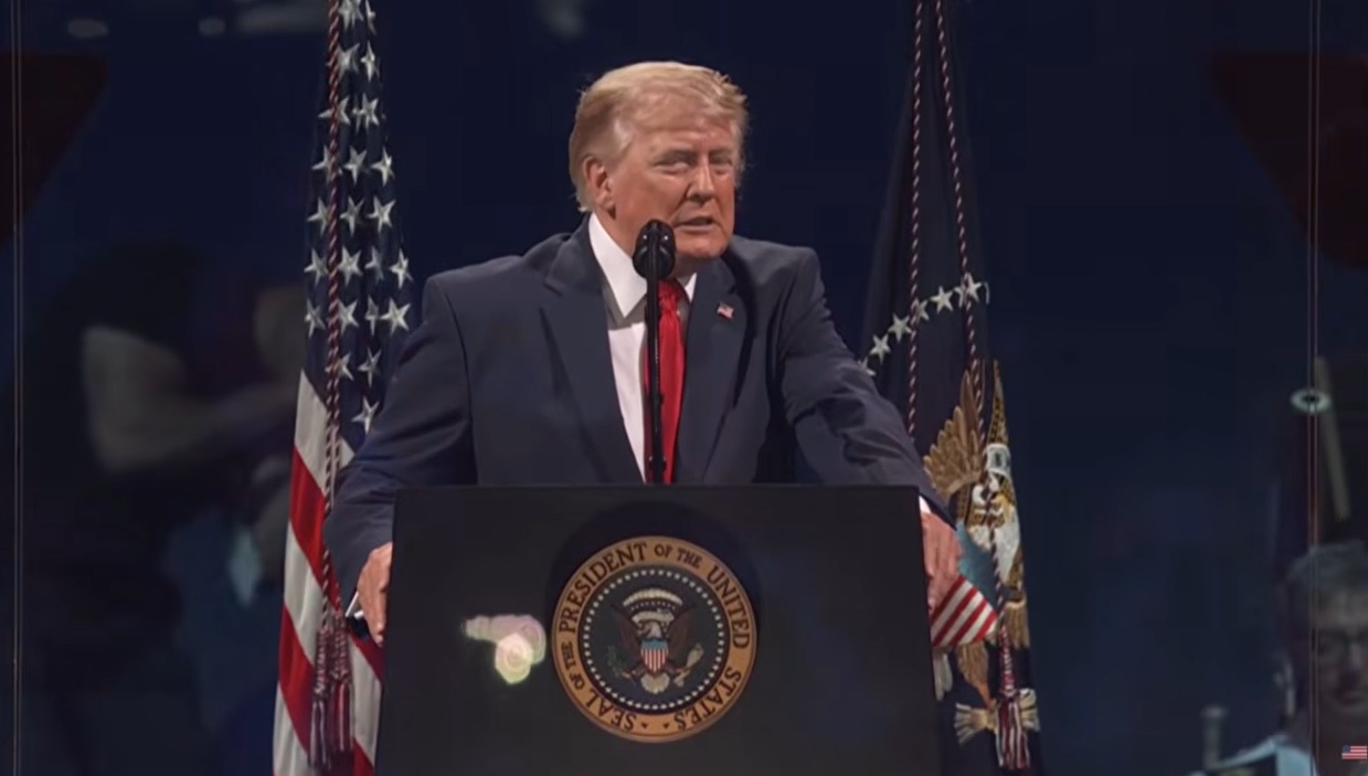 ВИДЕО: Никој не може да биде како нас, порача Трамп на 250-годишнината од американската независност