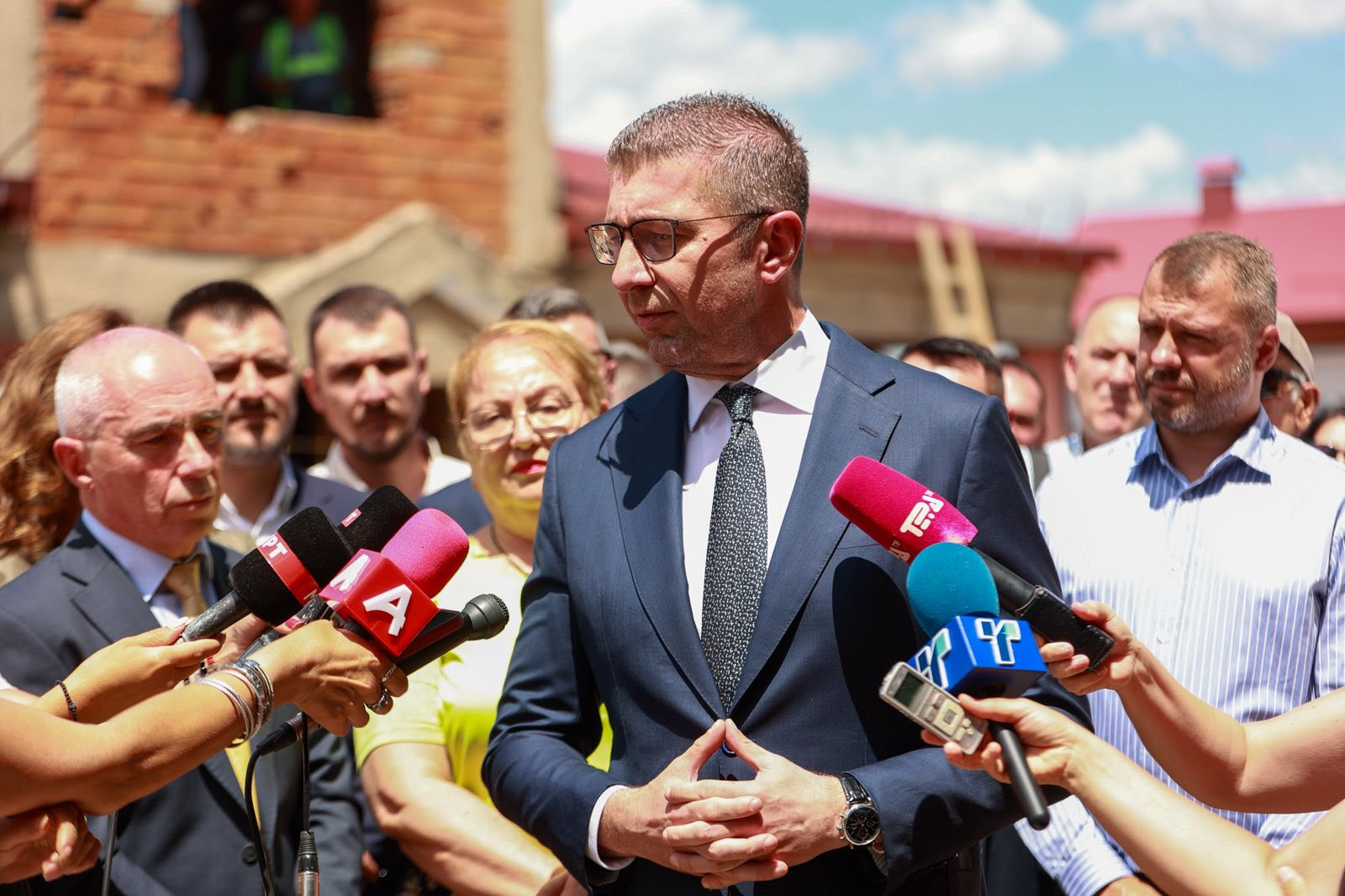 Мицкоски ги прекори опозициските партии дека и по неколку дена не усогласиле став за Изборниот законик, СДСМ експресно му одговори