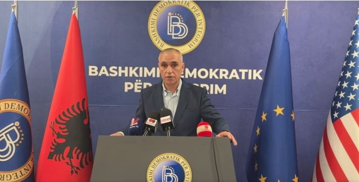 Реџепи: Како ќе се поврзе Скопје со Блаце ако Качанички пат остане тесен и блокиран?