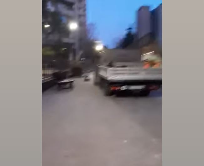 (ВИДЕО) Расправија на жители со работници во Центар: Уште во 5 часот изутрина вршат градежни работи