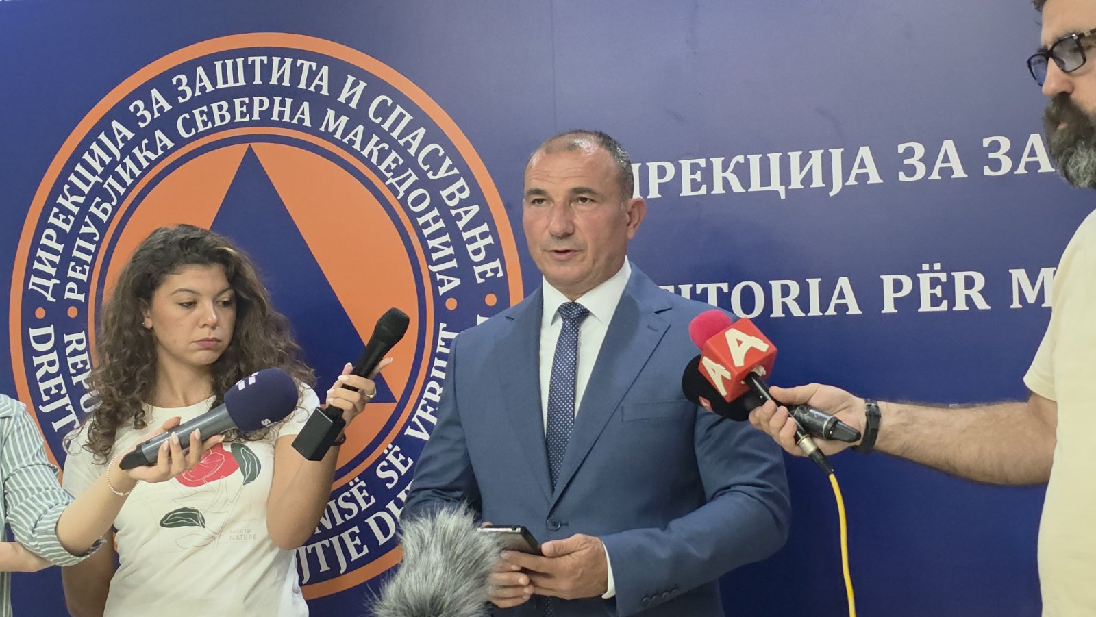 (ВИДЕО) Ангелов: Да се исчистат од вегетација напуштените објекти, превенцијата од пожари помага многу