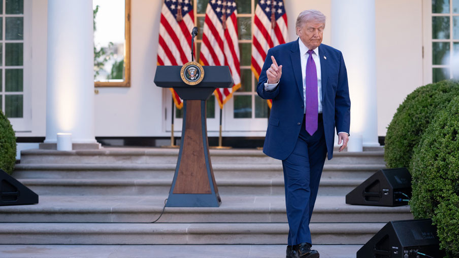 Трамп: Нема место за шеријатот во САД