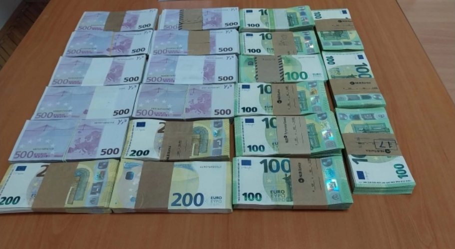 Запленети околу 600.000 евра во готовина во Струмица, се истражува потеклото на парите