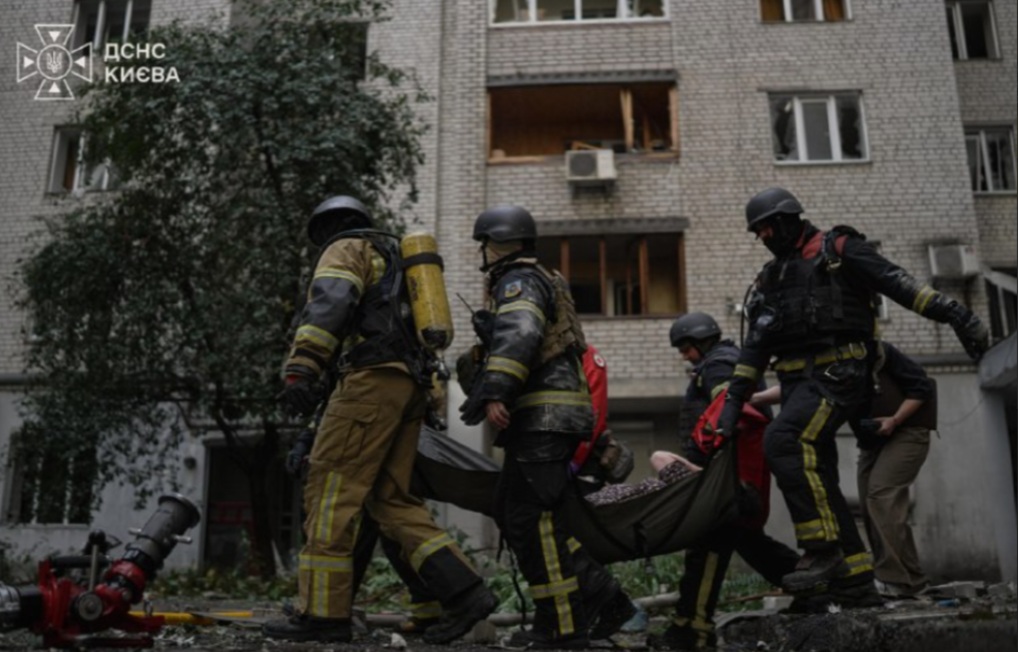 ВИДЕО: Русија го нападна Киев со дронови, загина 14-годишно момче
