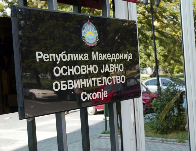 Седуммина од осомничените за фалсификување возачки се во бегство, ОЈО бара притвор за тројца уапсени
