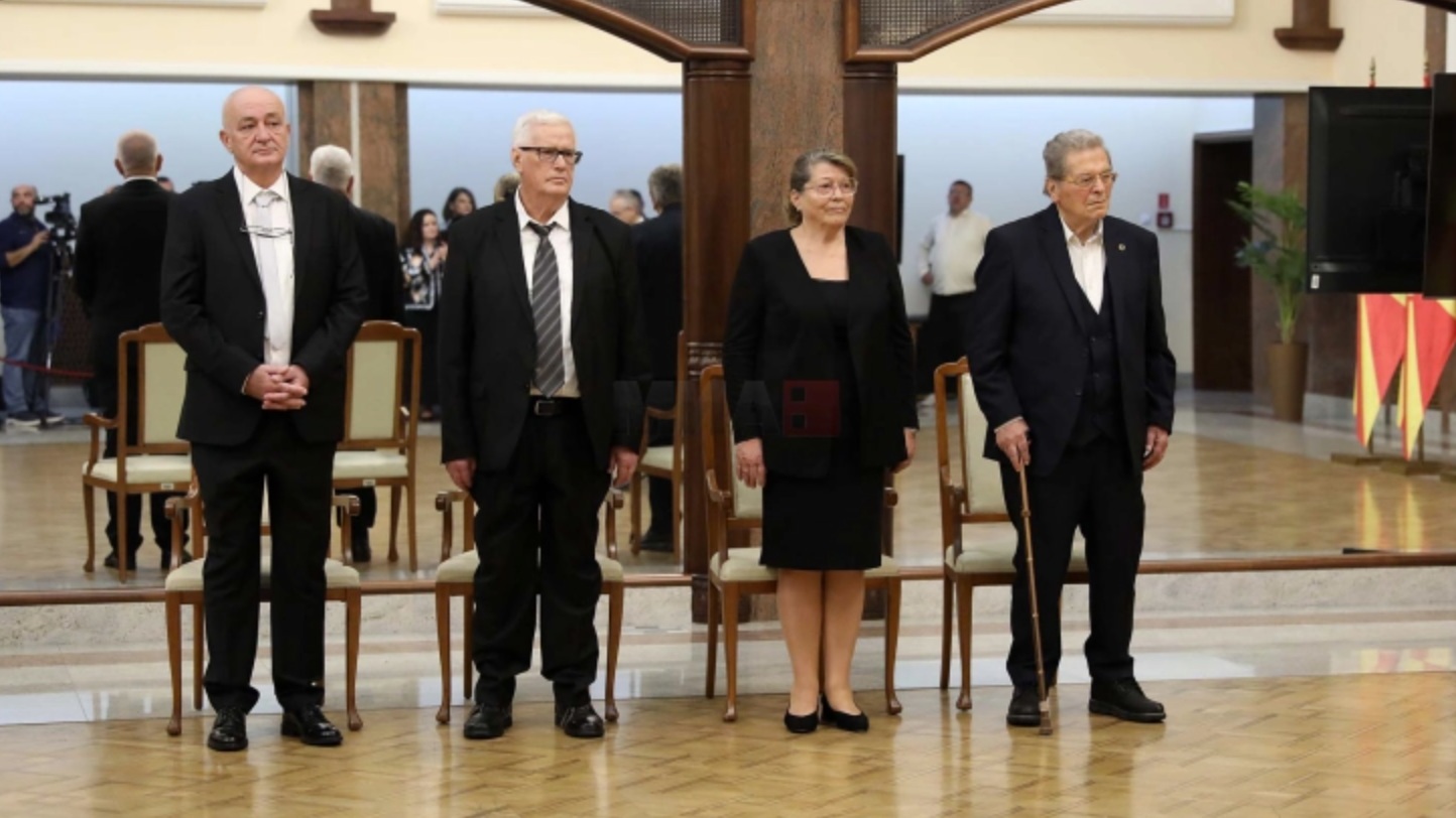 И по највисоките признанија остануваат нови предизвици, вели Андоновски во име на добитниците на наградата „11 Октомври“