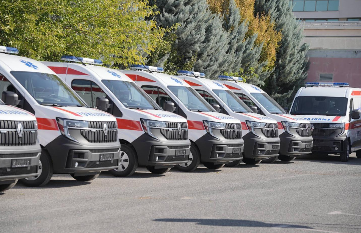 Пристигнаа сто нови возила за итната помош, се унапредуваат условите за иницијален третман на пациентите уште при транспортот
